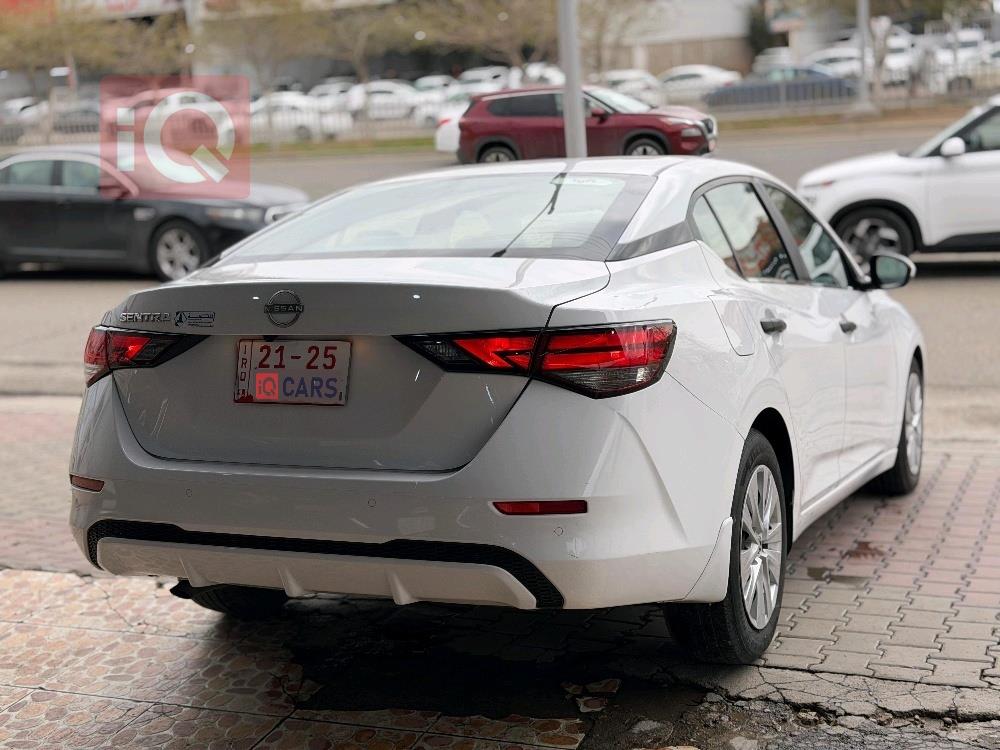 نيسان سنترا